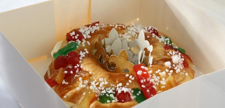 Tortell de reis or king cake is a typical cake of Catalan and