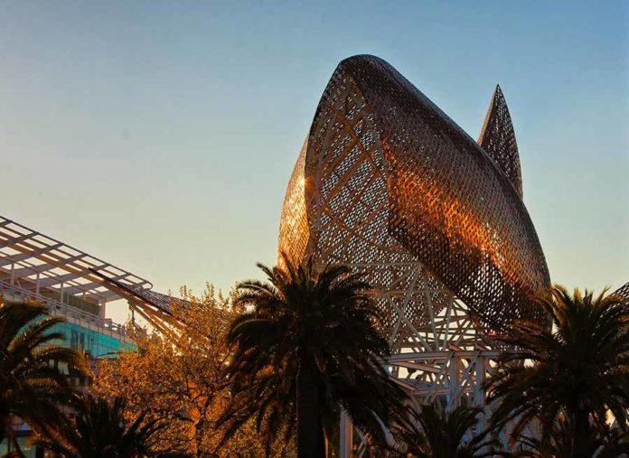 The story of the golden fish sculpture in Barcelona Americans in
